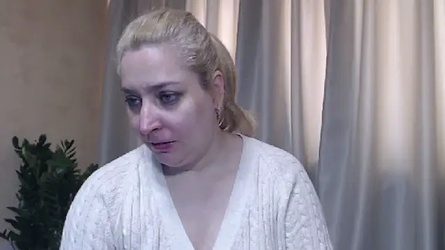 sweetpussy13 online show from April 26, 2026, 5:27 am