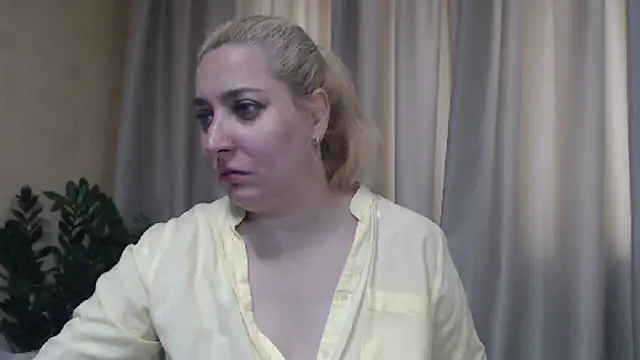 sweetpussy13 online show from June 18, 2026, 5:41 am