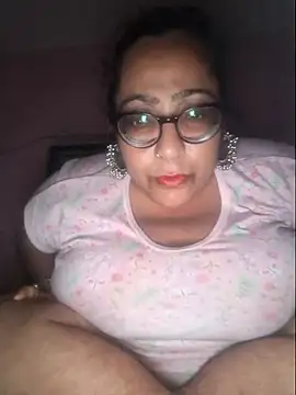 MISTI KOLK online show from July 8, 2026, 6:12 pm