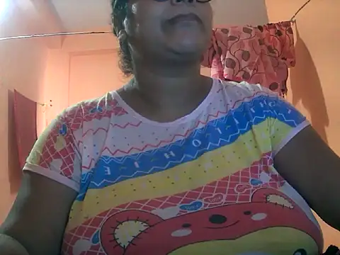 MISTI KOLK online show from August 7, 2026, 5:53 am