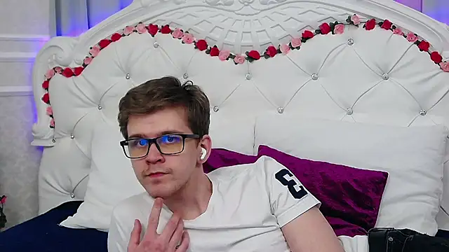 NickJohnas online show from April 12, 2026, 6:35 pm