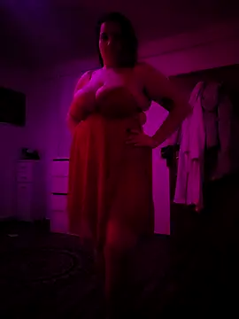 leyaDeea online show from December 13, 2025, 10:04 pm