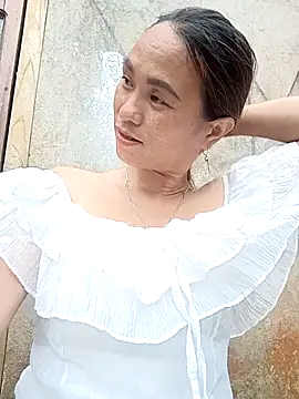ngaytho004 online show from May 2, 2026, 8:08 am