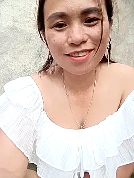 ngaytho004 online show from May 4, 2026, 10:44 am