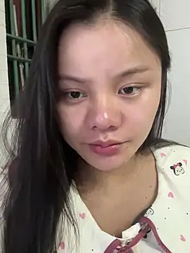 Snapshot of leo-kitty chatting on May 2, 2026, 3:28 pm leo-kitty online show from May 2, 2026, 3:28 pm