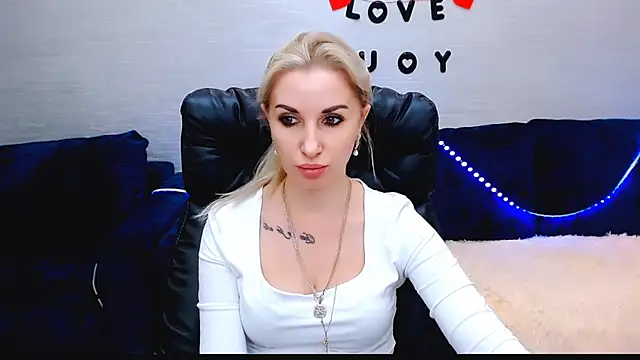 Hanna--Sweet online show from December 19, 2025, 10:33 am