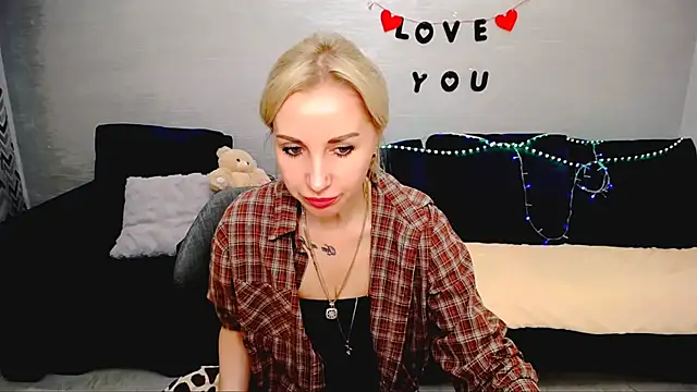 Hanna--Sweet online show from May 7, 2026, 2:55 pm