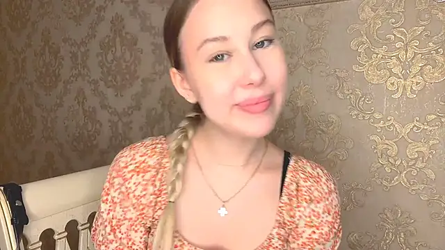 LashandraGiacomelli online show from December 19, 2025, 3:30 pm