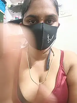 Snapshot of pattupattuma27 chatting on July 7, 2026, 4:33 pm pattupattuma27 online show from July 7, 2026, 4:33 pm