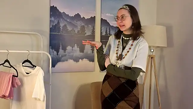 MartyHudon online show from December 15, 2025, 4:06 am