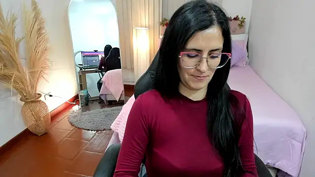 Isa Emm online show from January 7, 2026, 7:38 pm