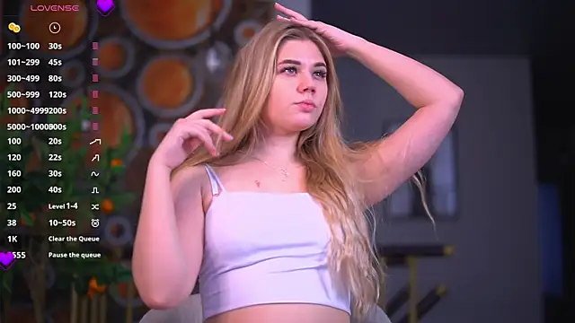 JeanelleHattub online show from December 23, 2025, 6:11 am