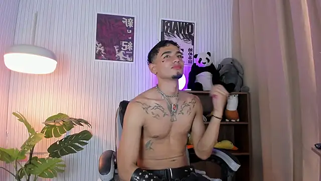 nicka thott online show from December 19, 2025, 8:27 pm