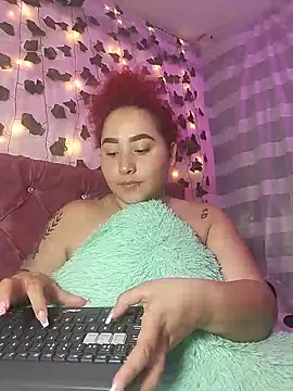 Ayla-marttinez online show from June 14, 2026, 2:24 am
