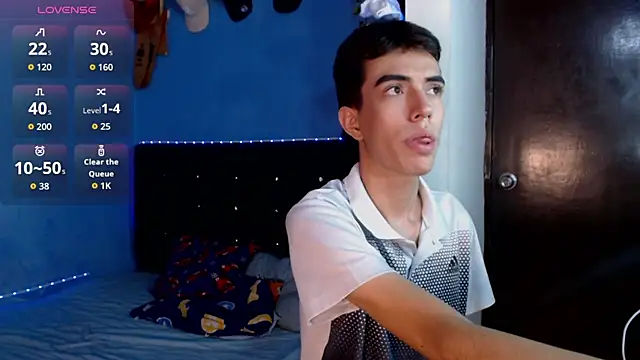 Juan Gomezz26 online show from May 22, 2026, 11:10 pm