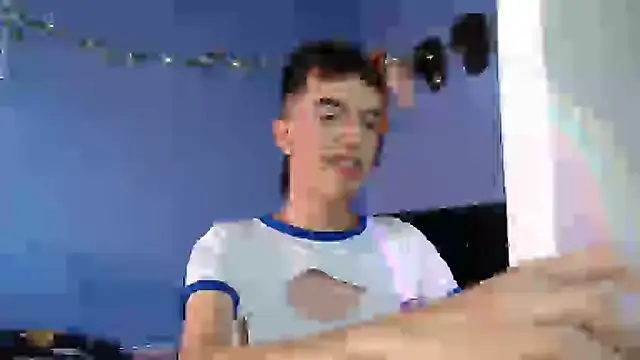 Juan Gomezz26 online show from July 13, 2026, 9:17 pm