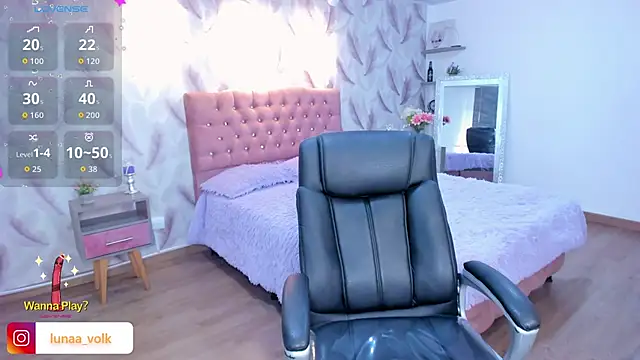 Luna volk  online show from February 1, 2026, 3:05 am