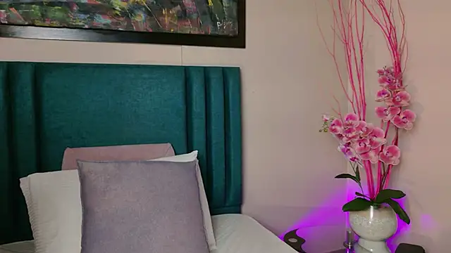 PaulinaSaint online show from March 13, 2026, 9:10 pm