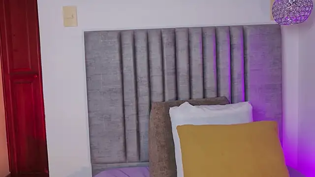 PaulinaSaint online show from March 21, 2026, 6:44 pm