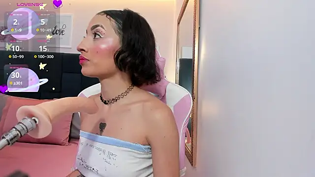  lunari online show from February 3, 2026, 7:41 pm