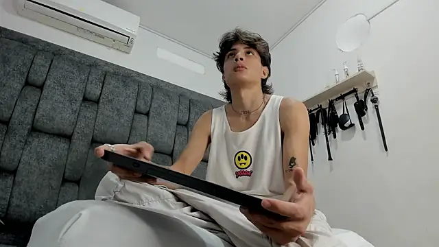 LoganRyder OS online show from December 19, 2025, 4:14 pm