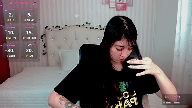 emmalove doll online show from March 19, 2026, 12:25 am