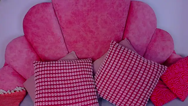 Miia Anderson online show from June 15, 2026, 3:20 am