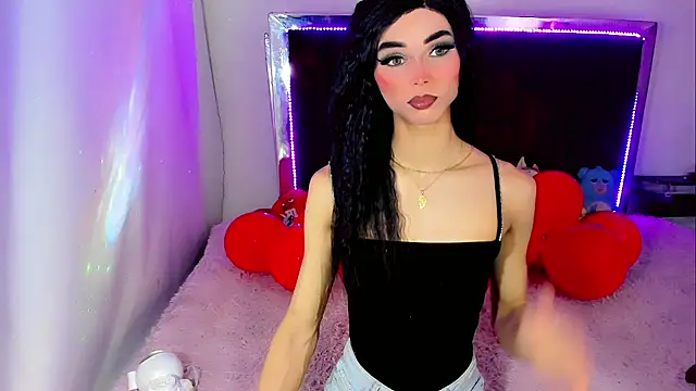 super hot girls online show from January 18, 2026, 3:32 am