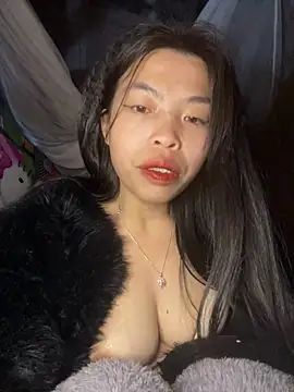 Snapshot of lux-su chatting on February 8, 2026, 11:41 pm lux-su online show from February 8, 2026, 11:41 pm