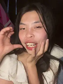 Snapshot of lux-su chatting on March 4, 2026, 12:16 am lux-su online show from March 4, 2026, 12:16 am