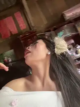 Snapshot of lux-su chatting on March 18, 2026, 2:47 am lux-su online show from March 18, 2026, 2:47 am