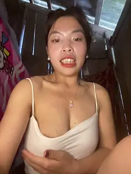 Snapshot of lux-su chatting on March 21, 2026, 5:12 am lux-su online show from March 21, 2026, 5:12 am