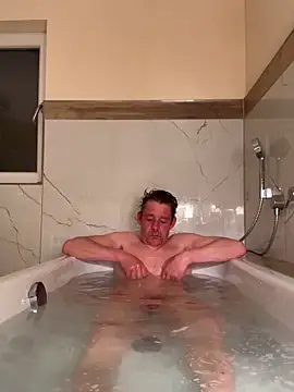 Hottasty online show from April 21, 2026, 7:50 pm