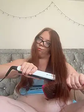 AnnieAinsx online show from June 1, 2026, 9:11 am