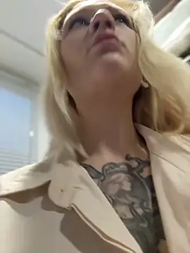 TeaseKitten- online show from December 19, 2025, 5:03 am