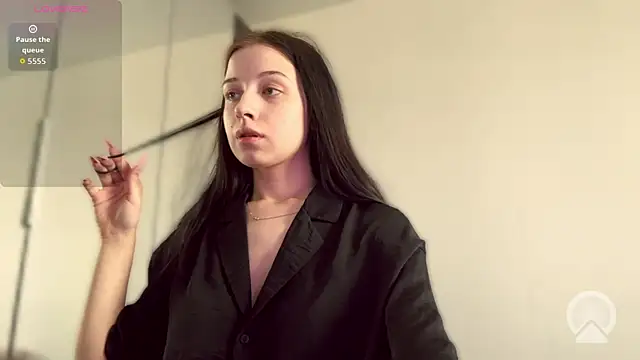 AlicePowells online show from June 12, 2026, 9:30 am