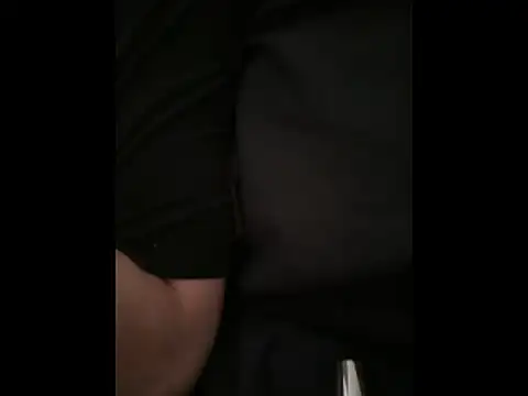 bluntbeautyxo online show from May 22, 2026, 3:46 am
