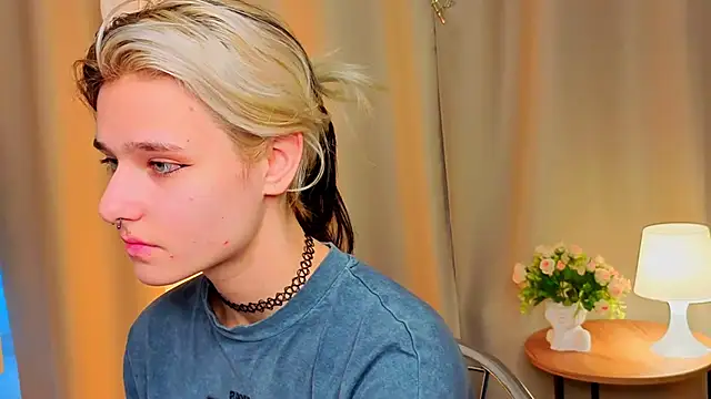 LizNostrand online show from December 21, 2025, 6:31 am