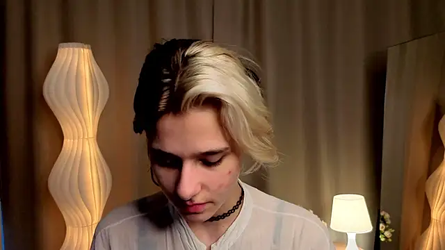 LizNostrand online show from December 22, 2025, 6:10 am