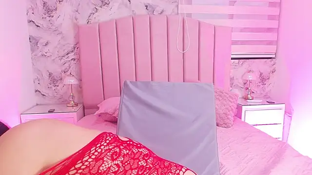 sofia go  online show from December 15, 2025, 11:58 am