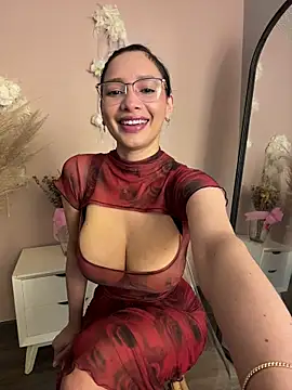 evangelineroos online show from August 5, 2026, 1:36 pm