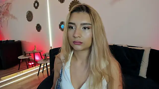 Morgan Lux online show from January 11, 2026, 1:38 pm