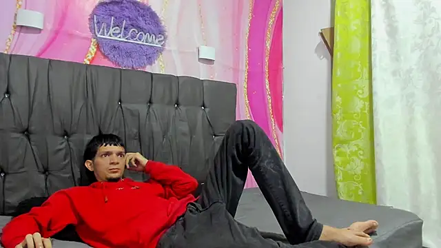 Straight Guy22 online show from January 17, 2026, 4:39 am