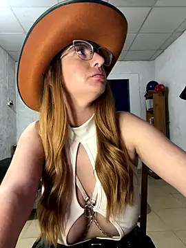 Snapshot of Minerva_ok2 chatting on December 21, 2025, 6:31 am Minerva ok2 online show from December 21, 2025, 6:31 am