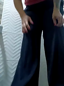 LunaaMorelli2 online show from December 20, 2025, 8:05 pm