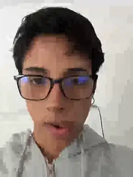 EstivenSallas2 online show from December 22, 2025, 9:01 pm