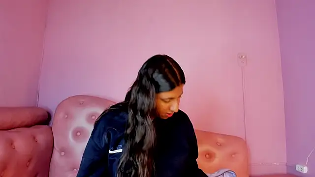 Snapshot of SolTully chatting on February 11, 2026, 12:32 pm SolTully online show from February 11, 2026, 12:32 pm