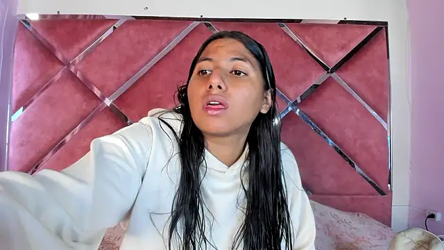 Snapshot of SolTully chatting on February 24, 2026, 12:47 pm SolTully online show from February 24, 2026, 12:47 pm