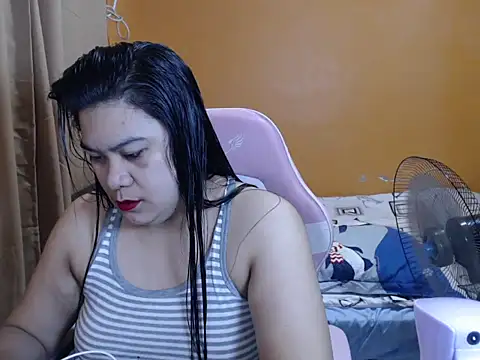 ur hotsexymaria online show from February 23, 2026, 11:46 pm