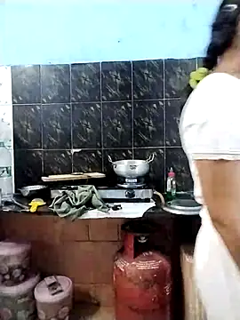 Snapshot of smita_telugu chatting on April 2, 2026, 3:37 am smita telugu online show from April 2, 2026, 3:37 am